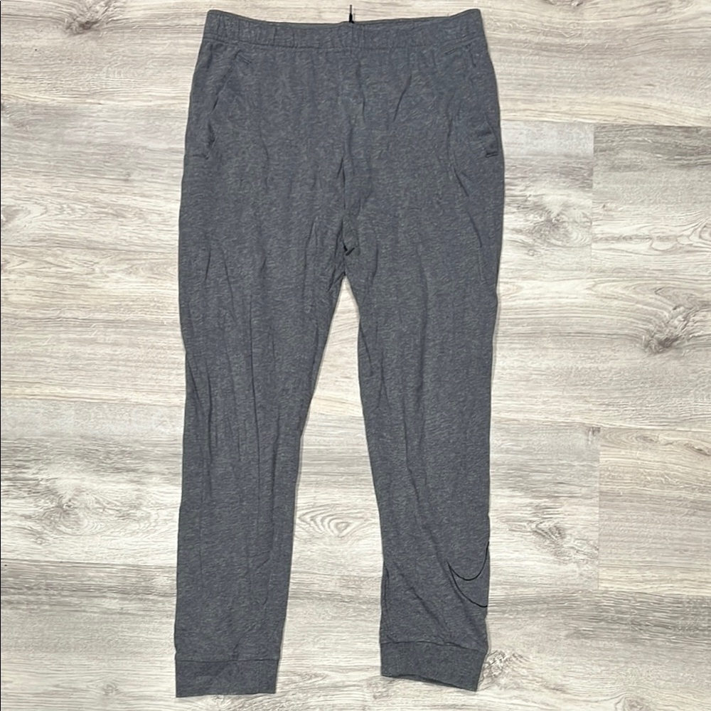 Nike Men's Grey Light-Weight Dri-Fit Joggers with Pockets
